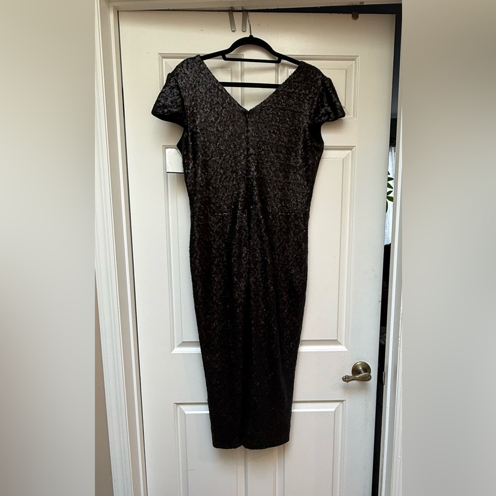 Dress the Population Black Midi Dress